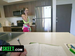 Attractive Babysitter Kylie Quinn Bounces on Big Dick. | xHamster