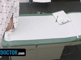 Perv medic - Redhead Nurse Helps Nervous Patient Kyler Quinn Relax and prepare for Doctor's Exam | xHamster
