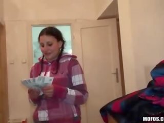 Babe Czech Ms Petty Cat anal for cash