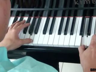Fancy woman brut-fucked by piano boy - xxx video vid 081